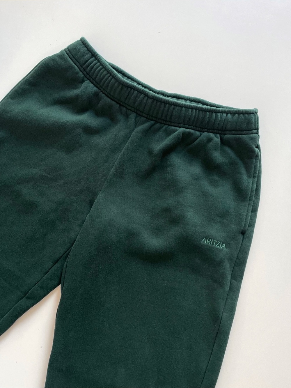 Aritzia Green Cozy Sweatfleece Mega Straight Fit Sweatpants | Small